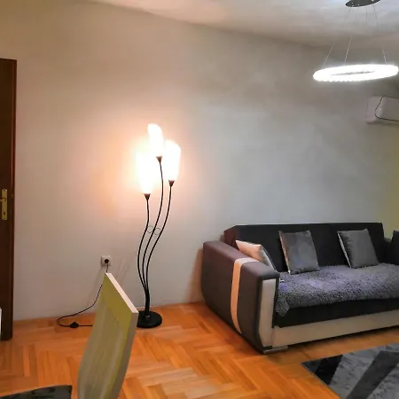 Milgor Apartment